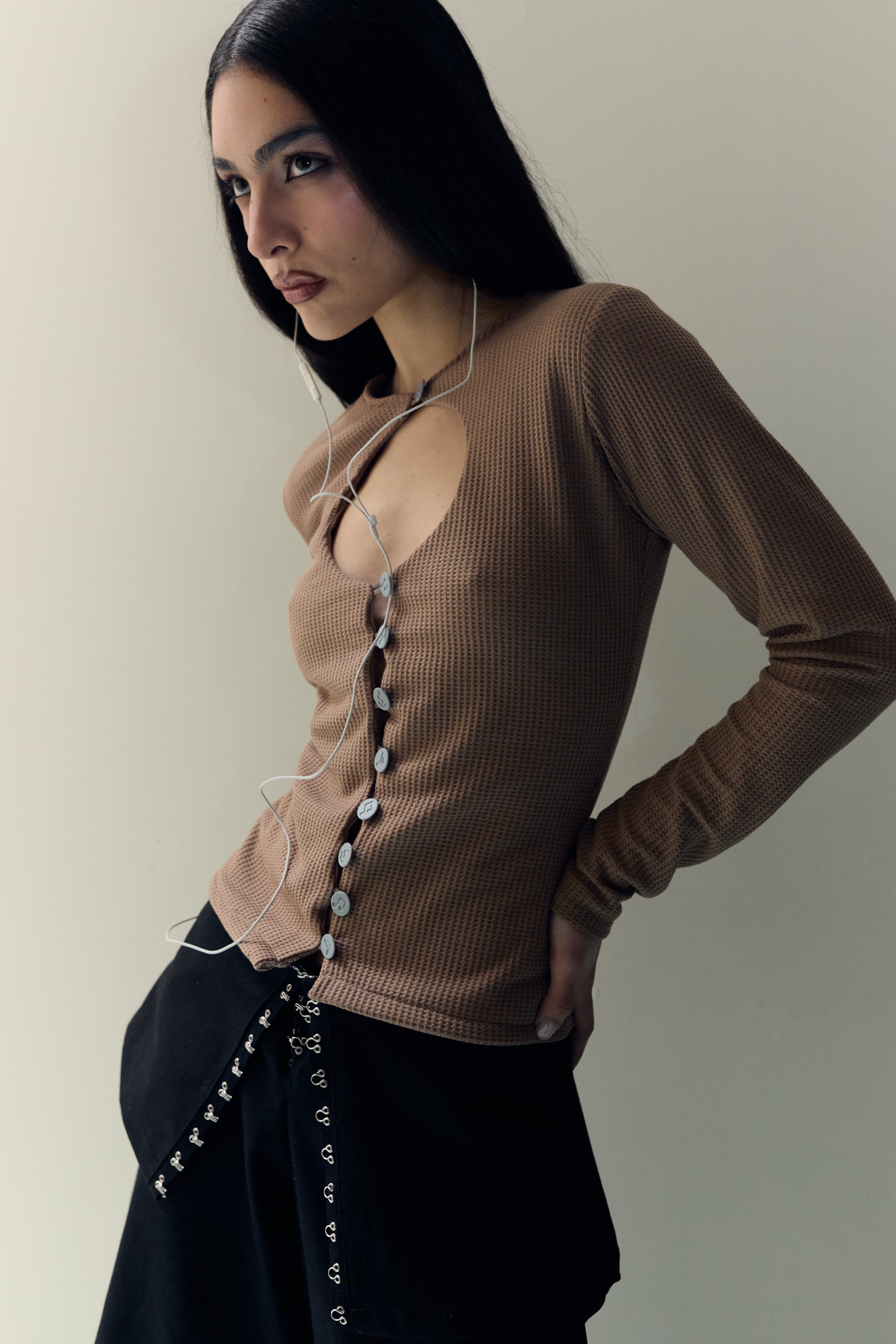 Buttons Music Caramel Top